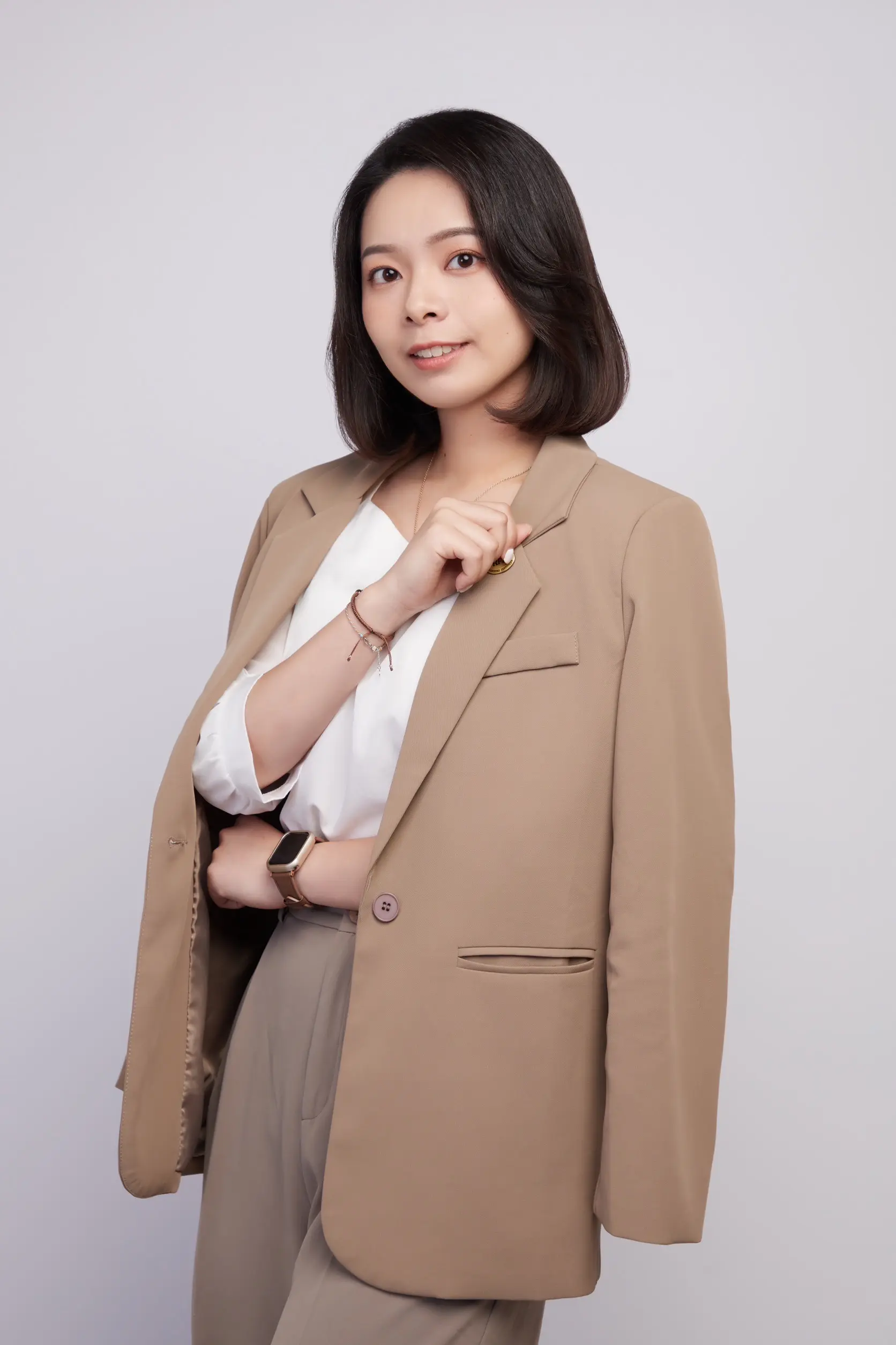 雅蓁｜財務研究室 創辦人形象照